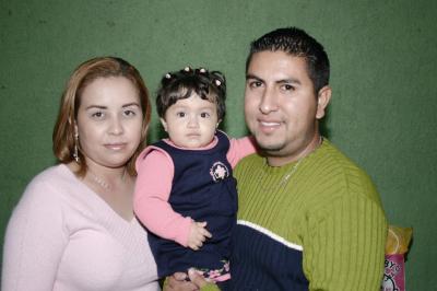 Oswaldo Quintero y Mirna Galindo de Quintero festejaron a su pequeña Ana Sofía Quintero Galindo