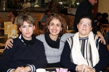 Conchita Valdez, Adriana Núñez y Silvia Tato