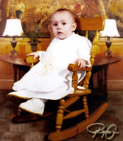 Niño Luis Felipe Guzmán Escalante, en una foto de estudio  por su cumpleaños.