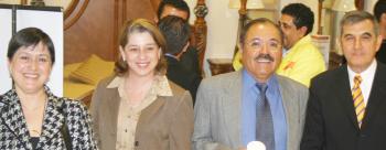  29 de noviembre de 2004

Silvia Castro, Elba Abdo, Roberto Martínez y Lalo Murra