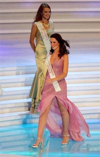 Será el voto popular el que decida cuál de las 112 candidatas de este año se alzará con la corona de la reina de la belleza, en esta 54 edición del concurso de Miss Mundo.

Miss Colombia Paola Andrea Marino Garcia, y Miss Moldova Marina Chivaciuc parade arriba.