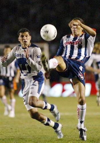 Monterrey mostró su desesperación ante el planteamiento defensivo del ahora bicampeón, y el talento de Jesús Arellano y Luis Ernesto Pérez se perdió.
