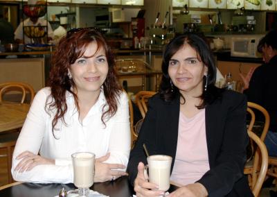 Nancy Zarzar de Zablah y Mónica Zarzar de Gutiérrez.