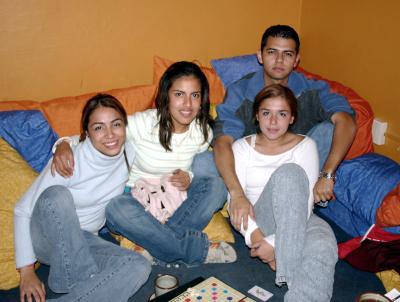 Ale Frias, Araceli Rodríguez, Mario Serna y Ale Guangorena.