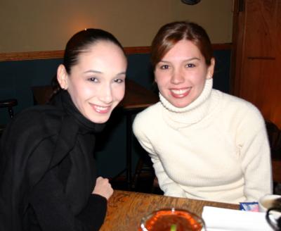 Delia Cárdenas y Elena Saldívar.