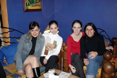 Bere Valenzuela, Ale Domínguez, Sandra Cardiel y Valeria de Delaloy .