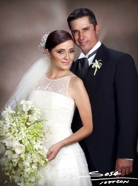 Sr Eduardo Avila García y Srita Alina Yeln Chiu Chávez contrajeron matrimonio el sábado 23 de octubre de 2004