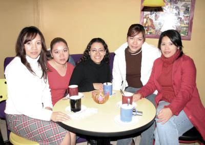 Ana, Mildory, Ana Luisa, Pamela y Karem .