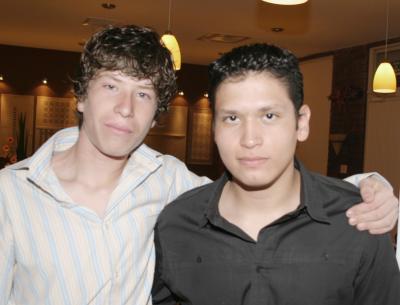 21 de diciembre de 2004


Hugo Cristóbal y Eduardo Nava.