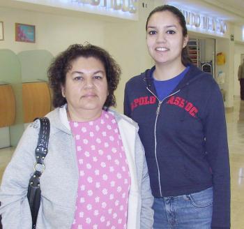 22 de diciembre de 2004


Nazirah Márquez y Adriana García. Viajaroón a Mazatlan
