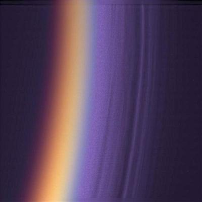 El proyecto conjunto de las agencias espaciales de Europa (ESA), Estados Unidos (NASA) e Italia (ISA) comenzará así su fase de estudio de Titán, labor que corresponderá a 'Huygens', y de Saturno, que se hará desde 'Cassini'.

Los especialistas de las tres agencias estarán muy pendientes de la operación de separación de la sonda.