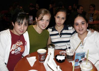 Karla Mitre, Ana Arias, Isabel Vera y Ana Rivera.