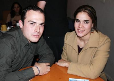 28 de diciembre de 2004

Víctor Mayagoitia y Marcela Garza.