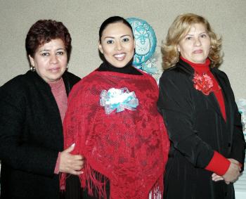 11 de Enero de 2005

Brenda San Román de Sandoval acompañada por Lucina de Sandoval y Susana de San Román.