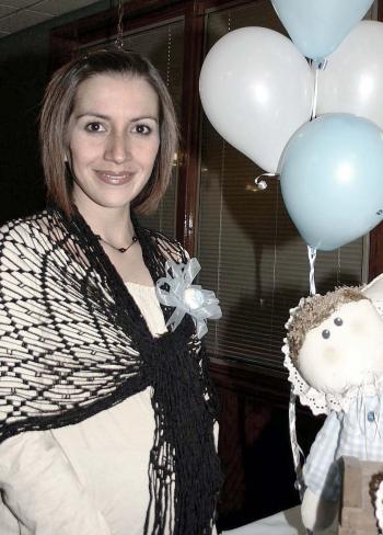  25 de enero de 2005

Marisol Jímenez de Padilla  le organizaron una fiesta de canastilla con motivo del próximo nacimiento de su bebé.