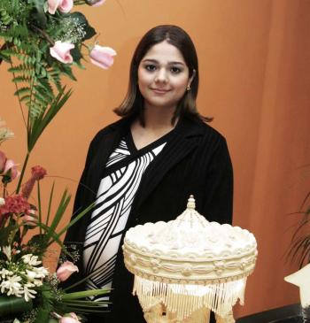  29 de enero de 2005

Gabriela Guajardo de Segura recibió múltiples felicitaciones por el próximo nacimiento de su bebé.
