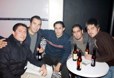 Andrés Islas, Víctor Alvarado, Luis Carrillo, Felipe Ramírez e Iván Lara.