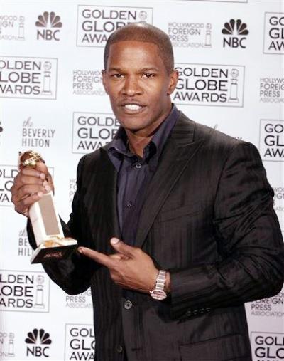 Jamie Foxx ganó como se esperaba por su verídica encarnación del músico Ray Charles, en 'Ray', dentro de la categoría de Mejor Actor en Cinta de Comedia y/o Musical.