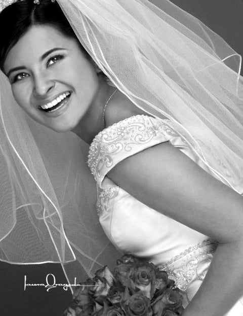 Srita. Liliana Mora Aguilar, el día de su enlace matrimonial con el Sr Adolfo Ramón Echauri Rodríguez.