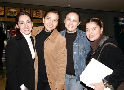 Raquel Rodríguez, Águeda Rivas, Ana Salazar y Gisela Zapata.