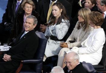 El presidente George W. Bush dijo que no existe la necesidad de responsabilizar a nadie de su gobierno por lo ocurrido en Irak, ya que él ganó las elecciones.