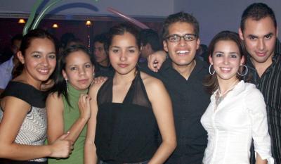 Valeria Ángeles, Paola, Miguel, Ivonne y Ricardo.