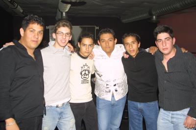 Édgar, Pocho, Gerardo, Eduardo, David y Chuy.