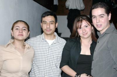 27 de febrero de 2005

Tere Carrillo, Jaime Tenorio, Laura Albarrán y Gerardo Espino