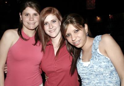Mónica, Lizette y Ale.