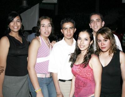 01 de mayo de 2005

Isabel Cruz, Nora Gavaldón, Lizeth Jordán, Carlos Ávila Jerson y Marycarmen.
