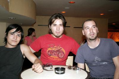 21 de mayo de 2005

Marcelo Santos, Mikel Archner y Lenin del Leal.