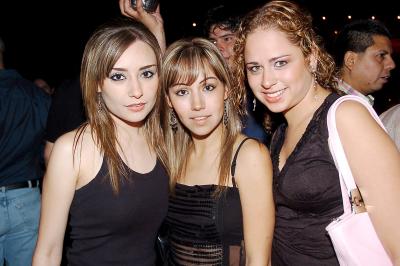 Yazmín Valdez, Lili Méndez y Adrian Morales.