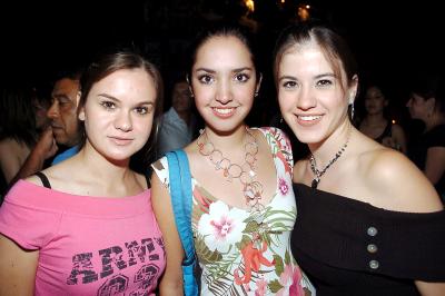 Olguita Villarreal, Ana Isabel Guerrero y Lorena Llama..