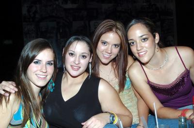 Susy Garza, Cecy Verástegui, Pamela Castañeda y Paola Roig.