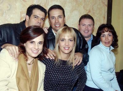 Ricardo y Patricia Arenal, Javier y Bety Martínez, Eduardo y Rosy Rivas.