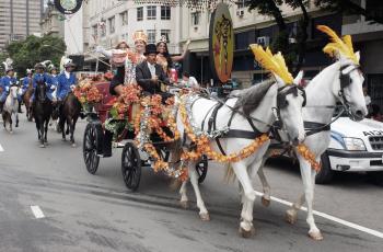 Otros que desde ahora son súbditos del Rey Momo son los habitantes de la pequeña ciudad de Ouro Preto, considerada patrimonio universal de la humanidad por la Unesco y cuyo Carnaval también atrae a miles de turistas, especialmente jóvenes.