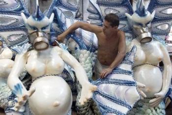 'Serán seis días de alegría y fiesta durante los que demostraremos que organizamos el mejor Carnaval del mundo', afirmó el Rey Momo de Salvador, Alexsandro Pereira.