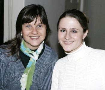  04 de febrero de 2005

Charmaine de Meza y Dora de García.