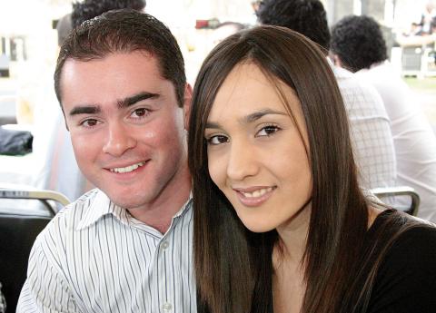 Luis Olivares y Paty Reyes
