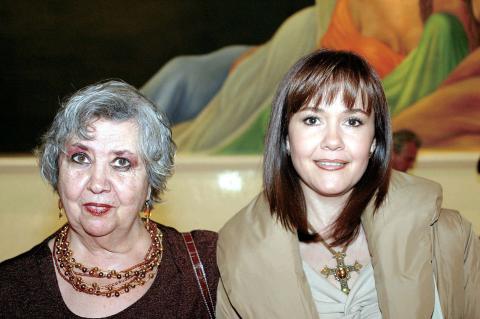 Lupita Cueto de Allegre y Laura Dávalos de Allegre.