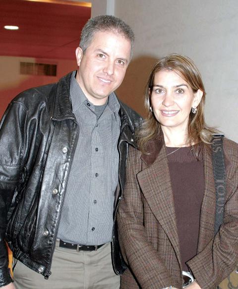 Roberto González Lobo y Susana G. de González.