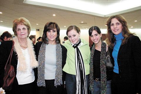 Hilda Kawas de Zarzar, Nadia Giacomán, Mariana Webb, Janet Giacomán, y Sonia Zarzar
