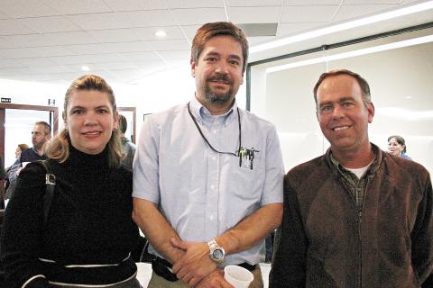 Santiago Estens, Miguel Meza y Claudia Fonseca de Meza