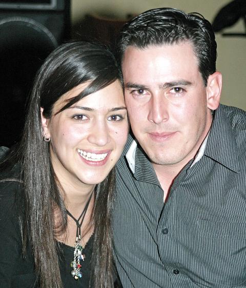 Astrid Ayup y Marcelo González