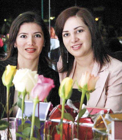 Rocío Herrera de Alba e Irma Cáceres de Sánchez