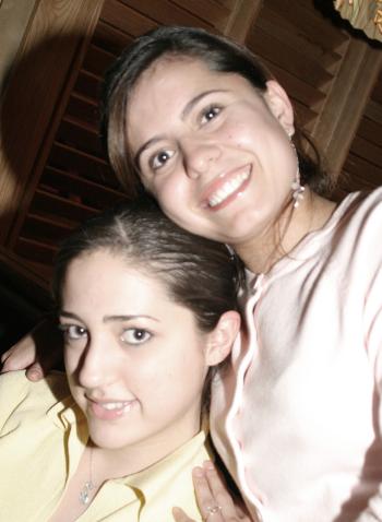 Lorena Yarza y Ana Lucía Urrutia.