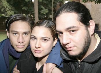14 de febrero de 2005

Miguel Orejel, Ana Rosa García de Alba Darwich y Sergio Antonio Corona.