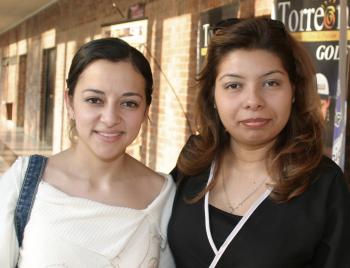 Monserrat Burgos y Brenda Márquez.