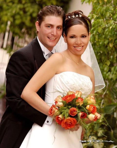Ing. Hubertus Hendrikus Gosuinus Van Den Bogaard y Lic. Juana María Arredondo Corrales contrajeron matrimonio religioso en la parroquia El Pueblito de Gómez Palacio, Dgo. el 23 de julio de 2004


Estudio : Maqueda