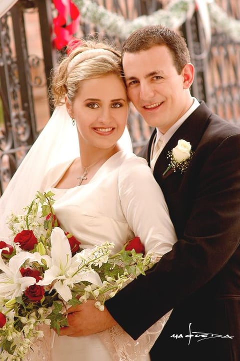 Sr. Bruno Bozzetto  y Srita. Patricia  E. Ramos Todd recibieron la bendición  nupcial  en la parroquia Los Ángeles, el sábado  cuatro de diciembre de 2004.

Estudio : Maqueda